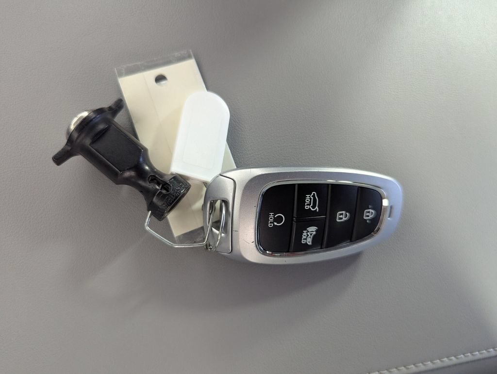 Used 2023 Hyundai Palisade SEL FWD image 29