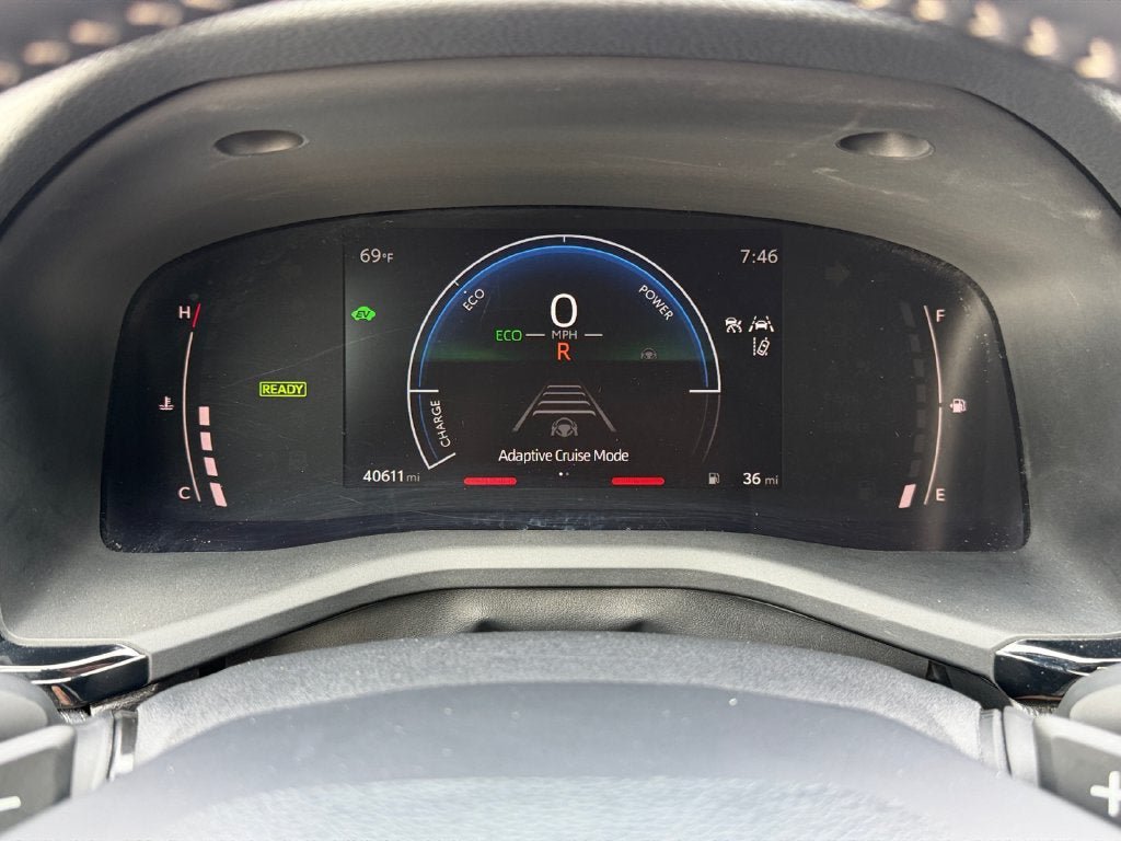 Used 2025 Toyota Camry SE FWD image 15