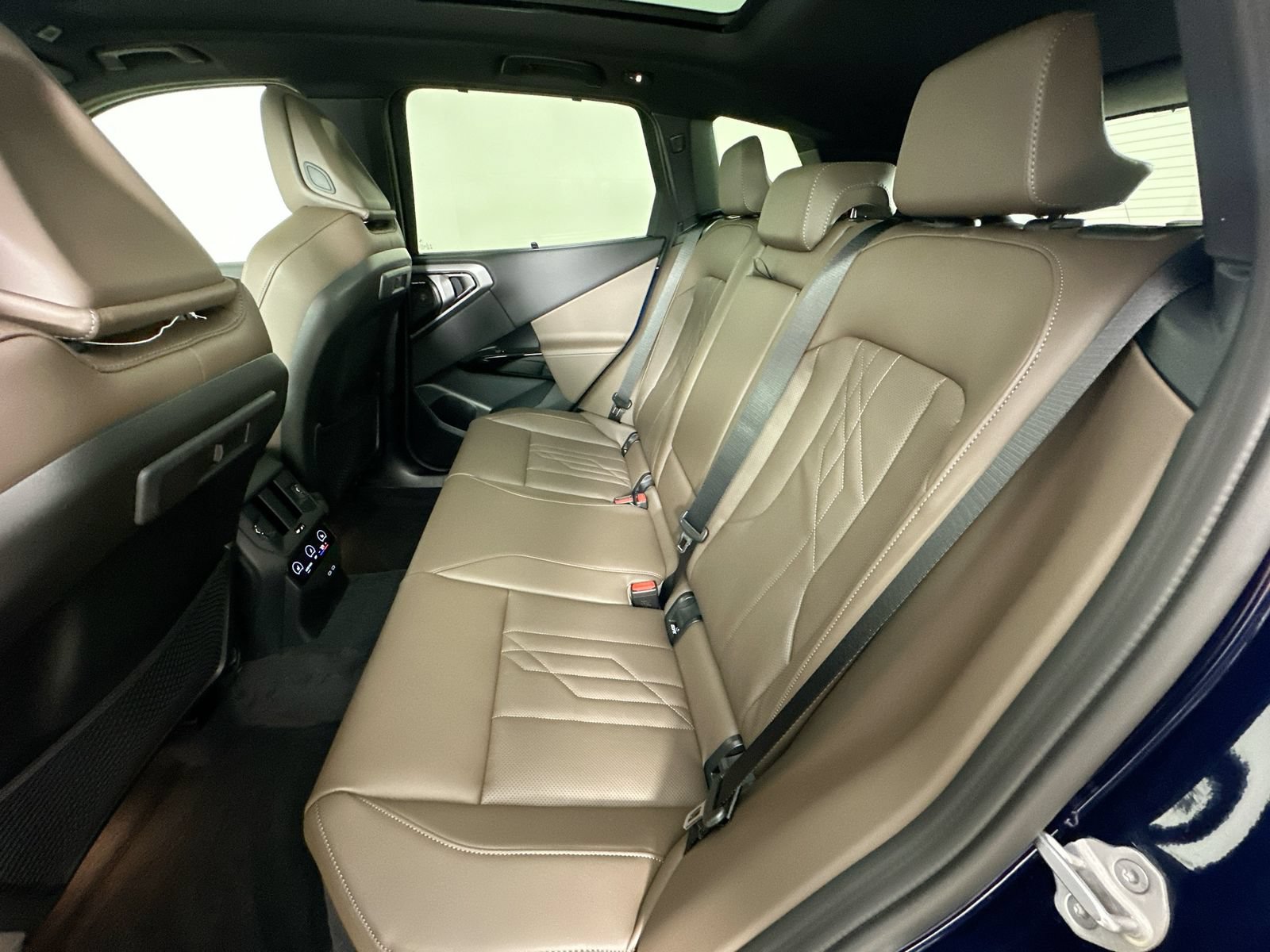New 2026 BMW X3 xDrive30i w/ Premium Package AWD/4WD image 37