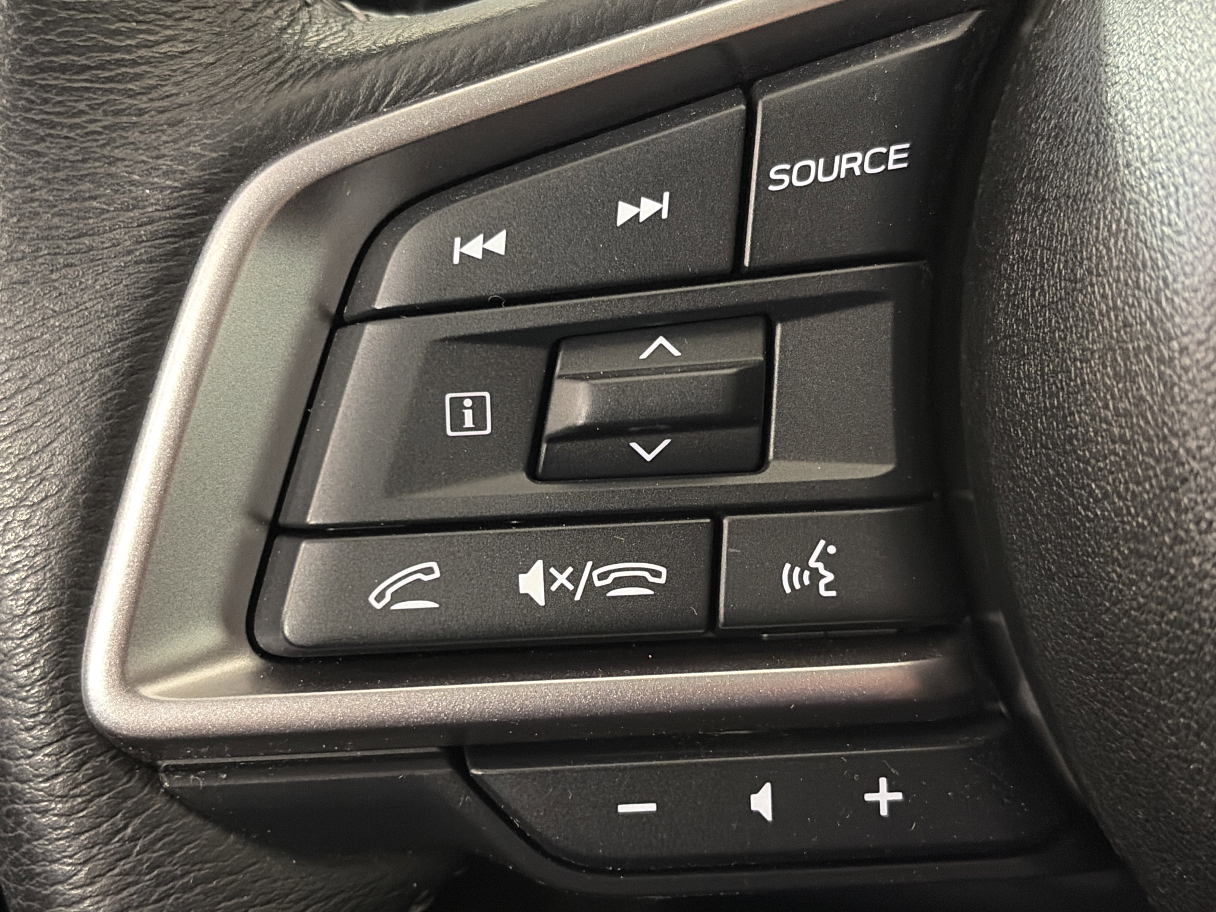 Used 2023 Subaru Outback Premium image 17