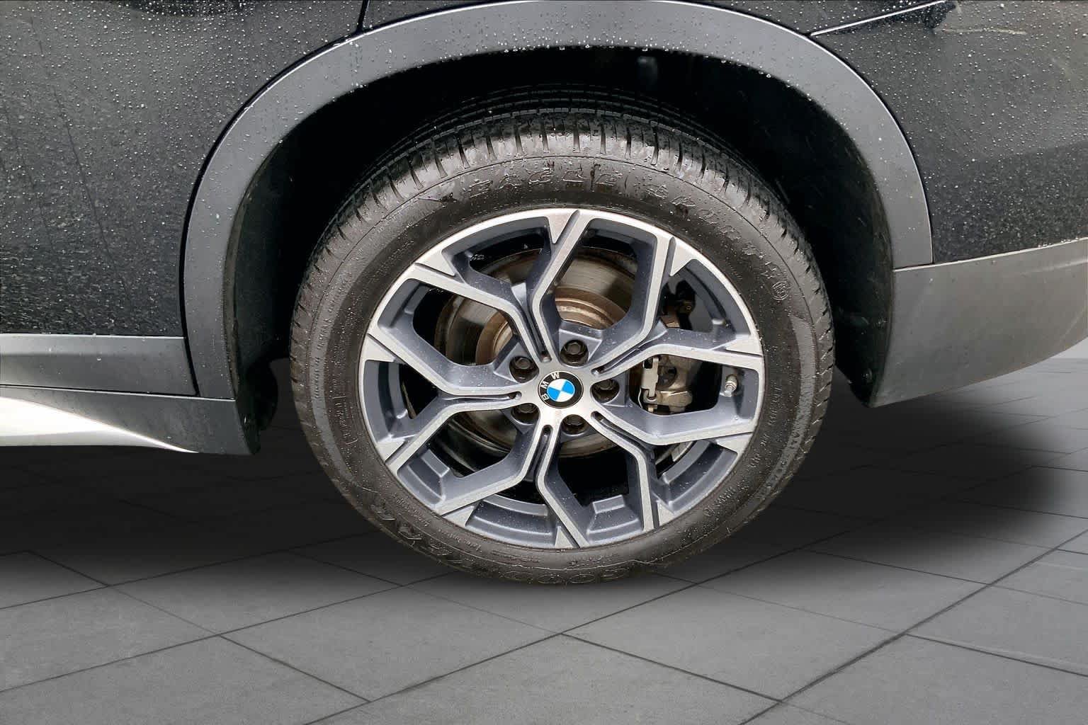 Used 2022 BMW X1 xDrive28i w/ Convenience Package AWD/4WD image 10