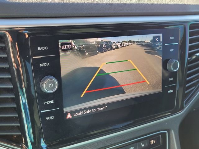 Used 2022 Volkswagen Atlas Cross Sport SEL R-Line AWD/4WD image 19