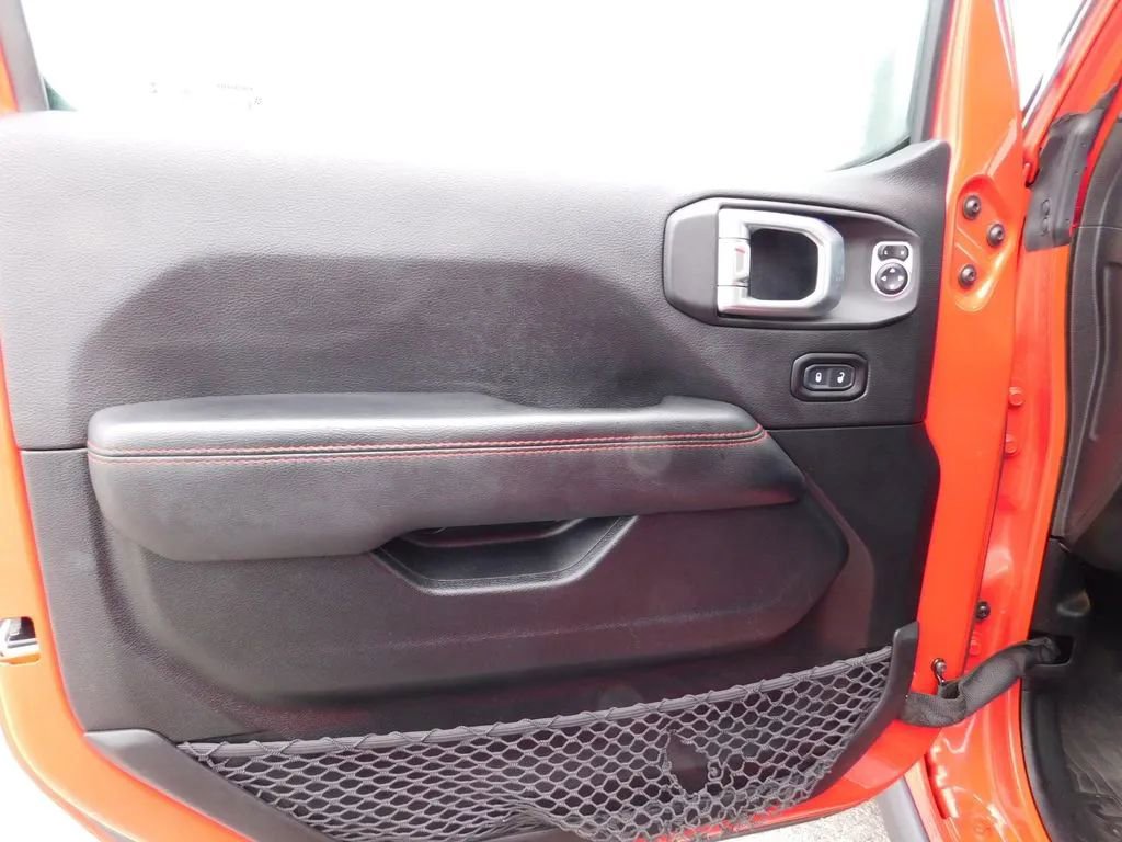 Used 2020 Jeep Wrangler Unlimited Rubicon w/ Dual Top Group image 17