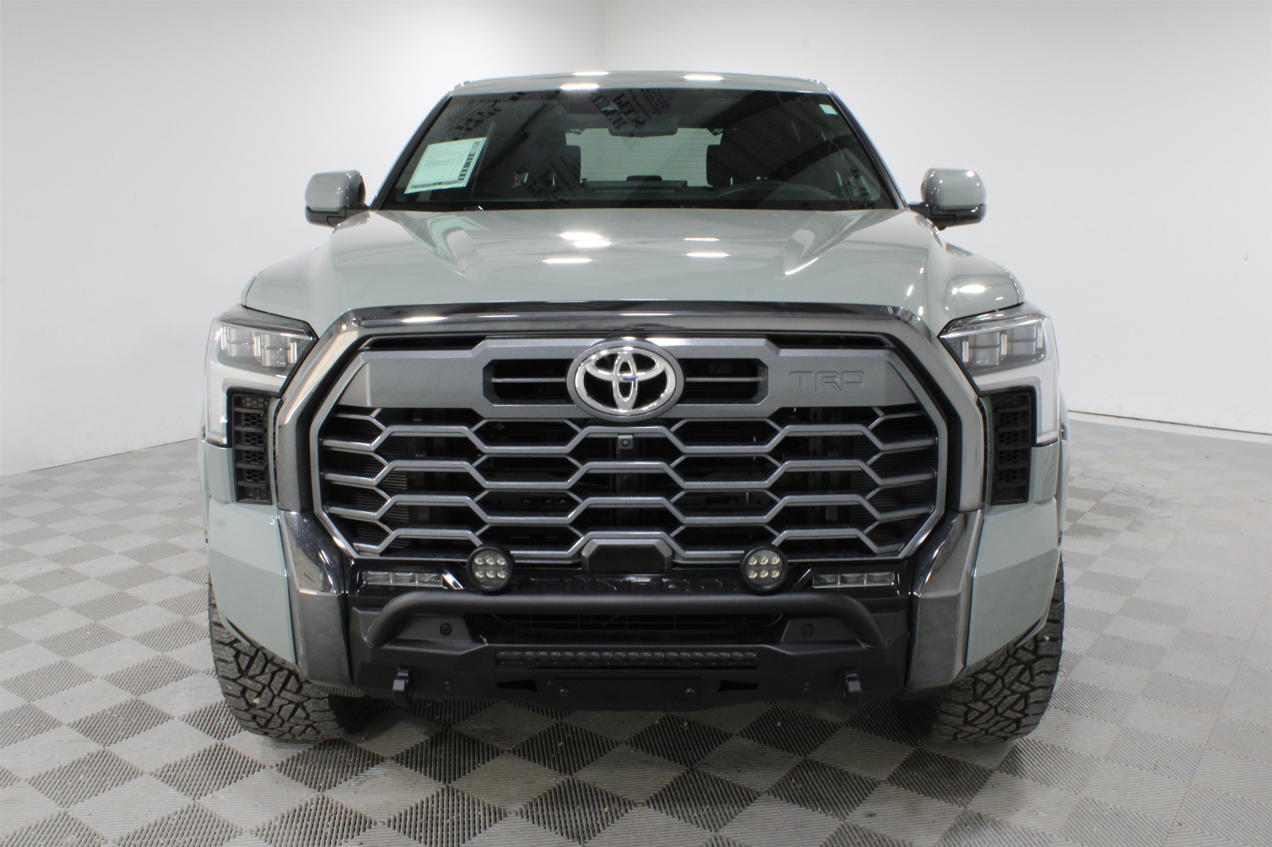 Used 2026 Toyota Tundra Platinum w/ TRD Off-Road Package AWD/4WD image 32