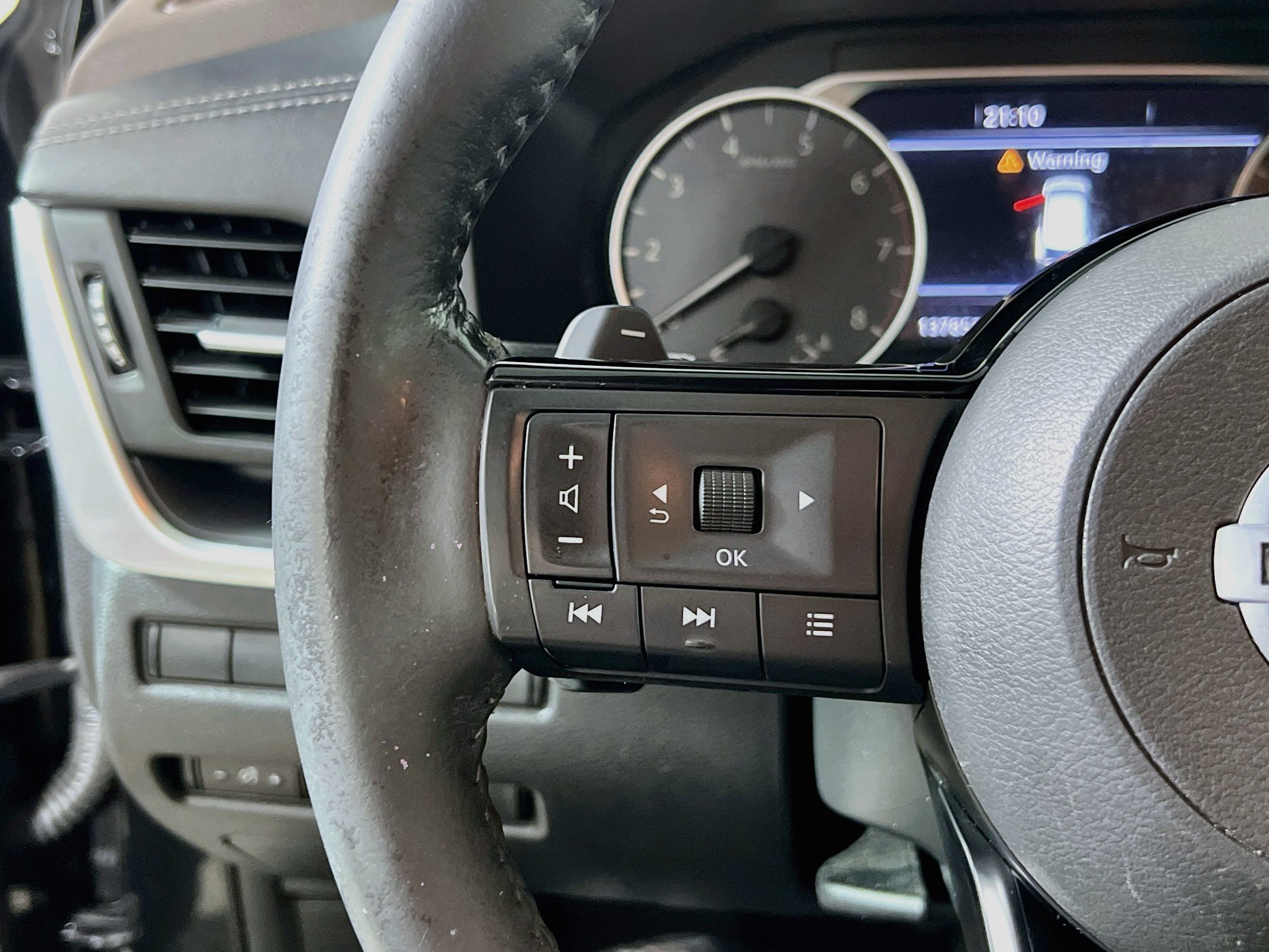 Used 2021 Nissan Rogue S AWD/4WD image 19
