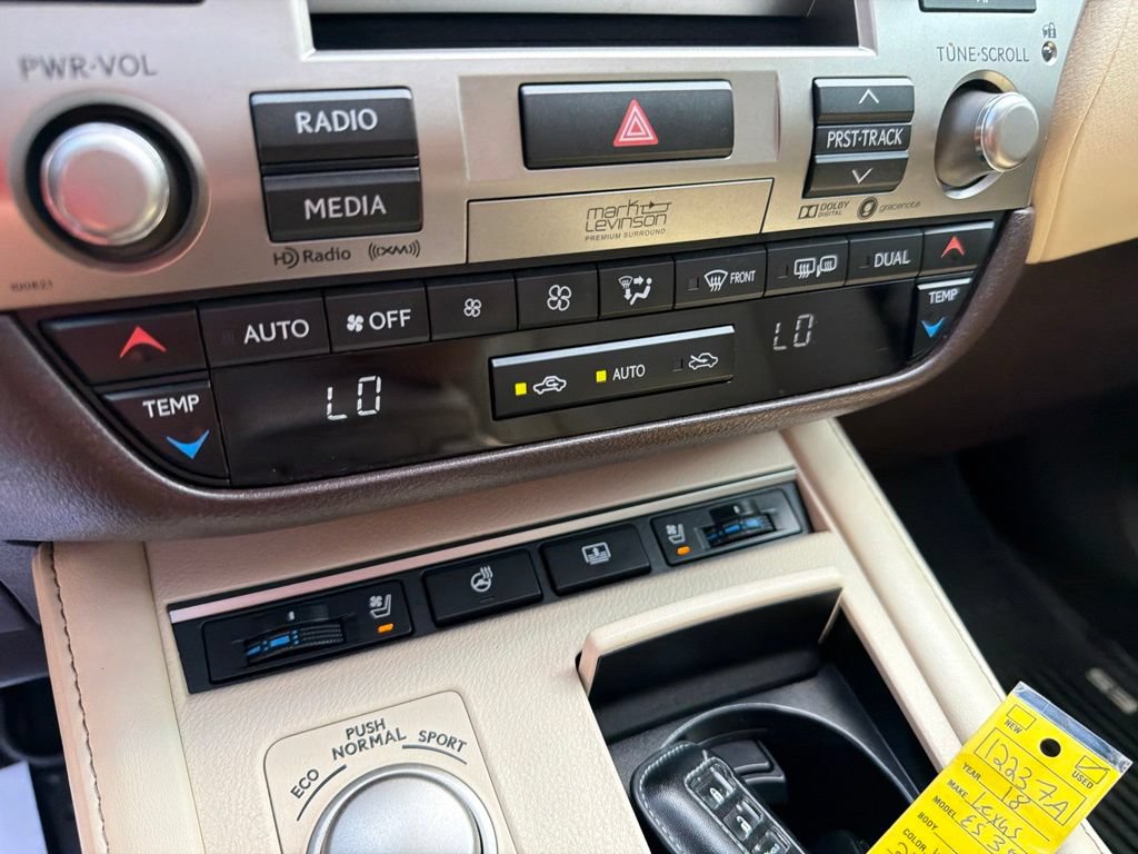 Used 2018 Lexus ES 350 w/ Ultra Luxury Package FWD image 31