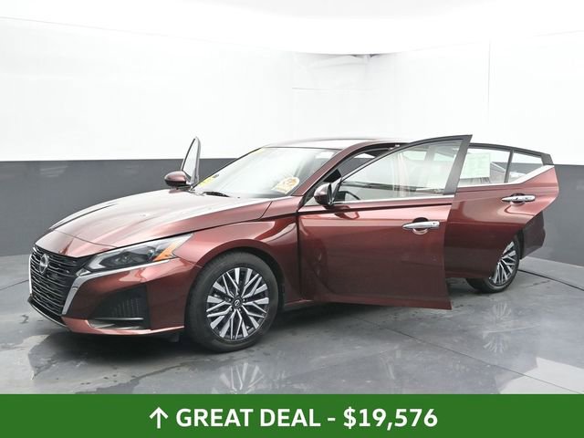 Used 2023 Nissan Altima 2.5 SV FWD image 54