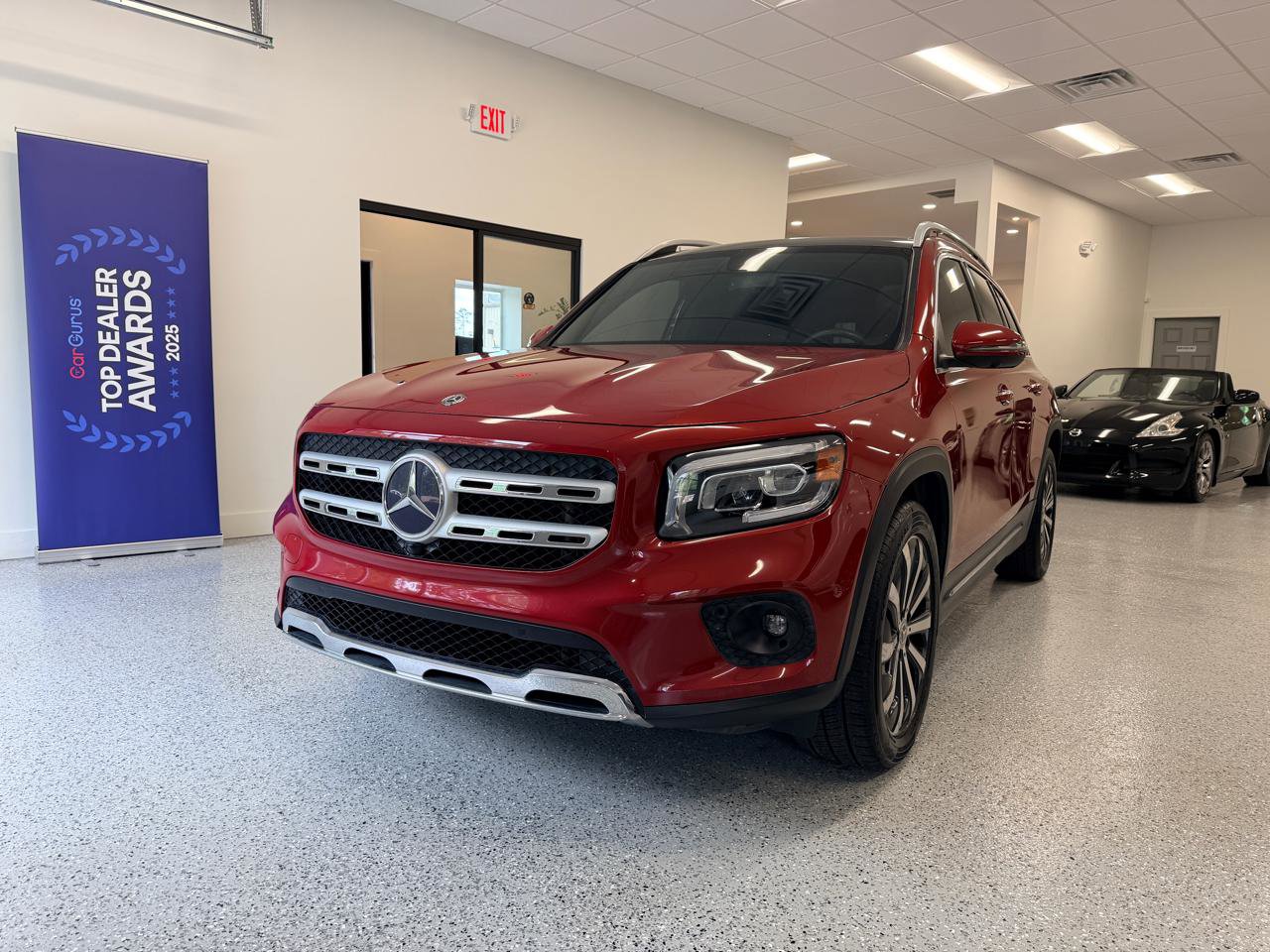 Used 2020 Mercedes-Benz GLB 250 image 3