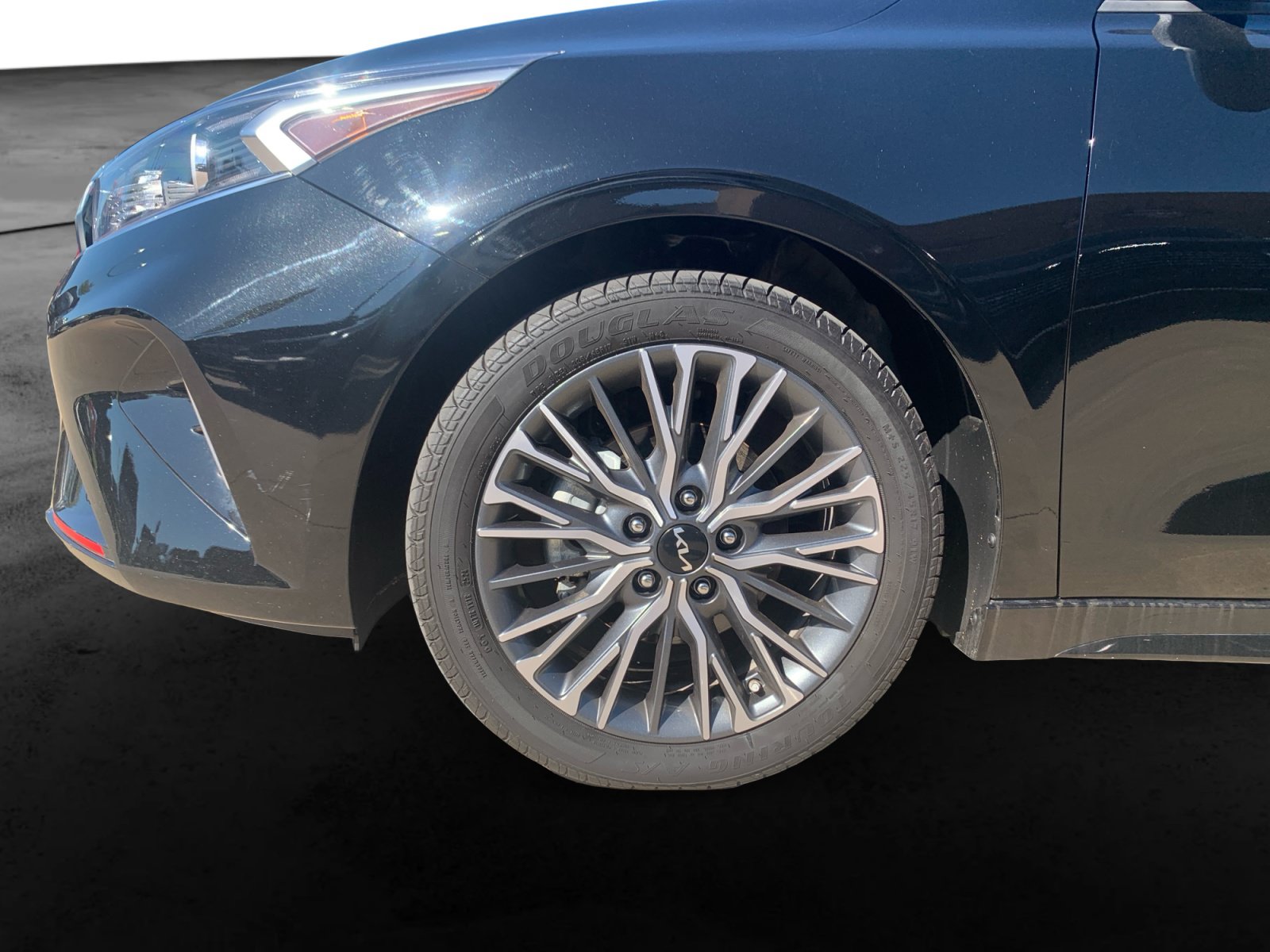 Used 2023 Kia Forte GT-Line FWD image 10