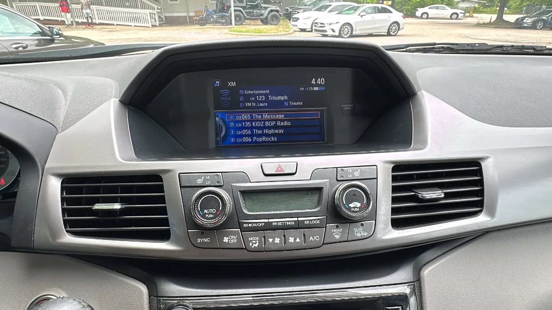 Used 2015 Honda Odyssey Touring image 39