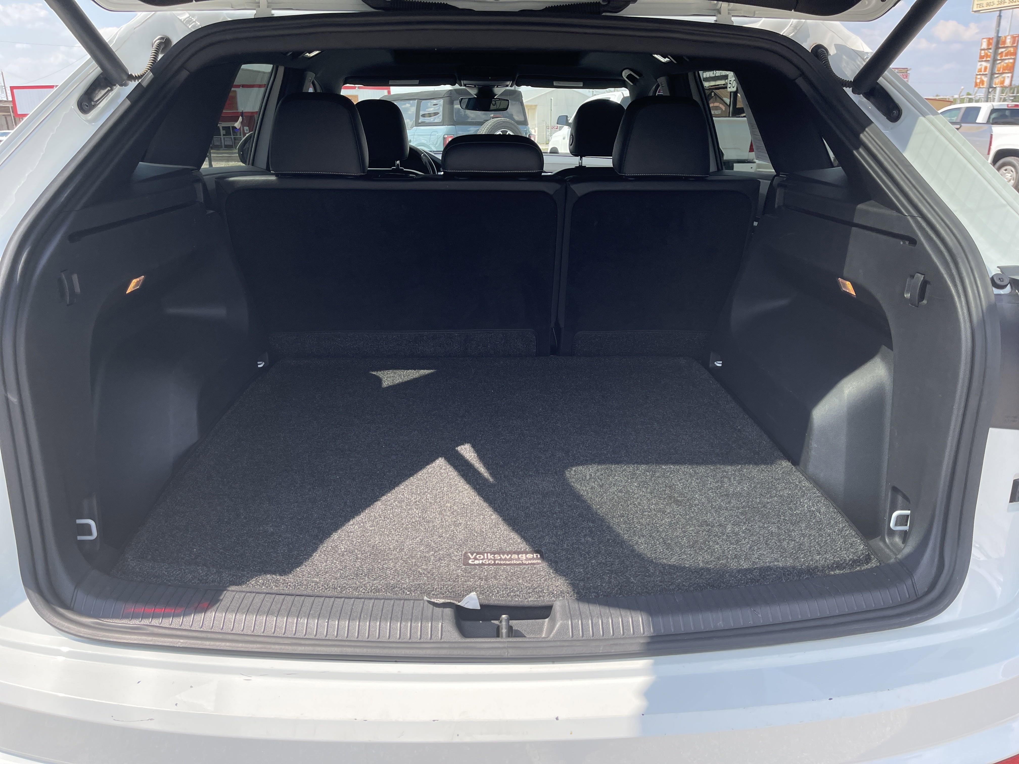 Used 2020 Volkswagen Atlas Cross Sport SEL image 13