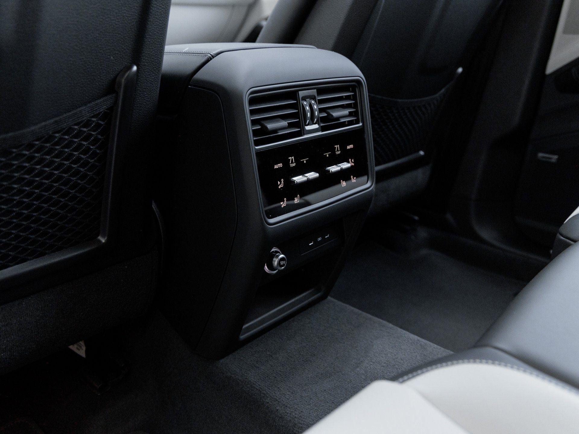New 2025 Porsche Cayenne S AWD/4WD image 24