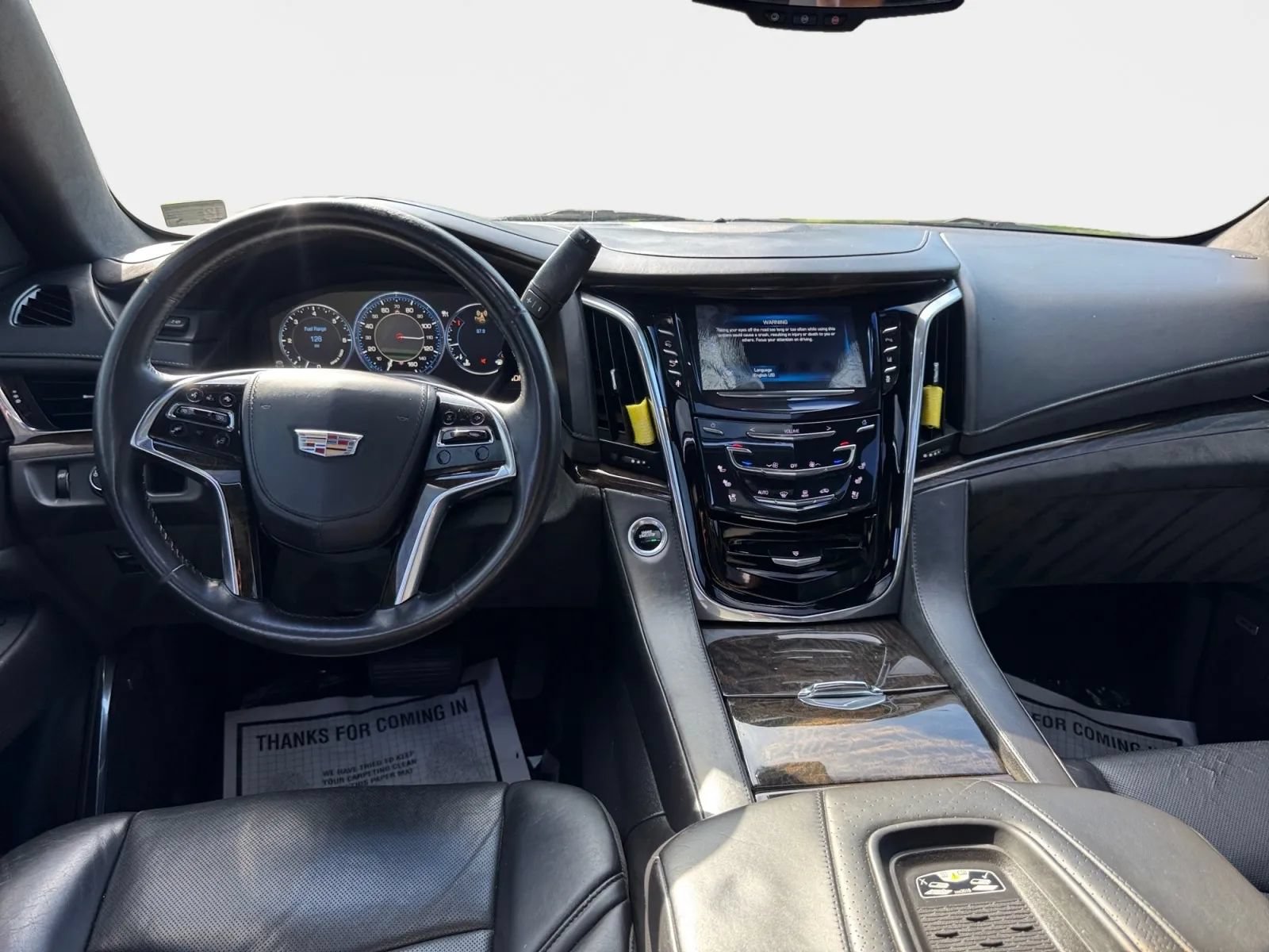 Used 2015 Cadillac Escalade Platinum RWD image 17