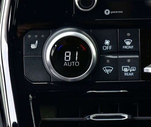 Used 2022 Toyota Highlander XLE image 24