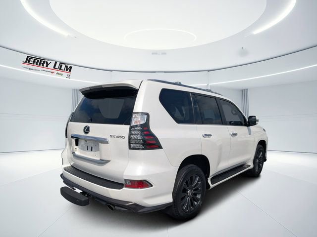Used 2023 Lexus GX 460 Premium w/ Accessory Package image 3