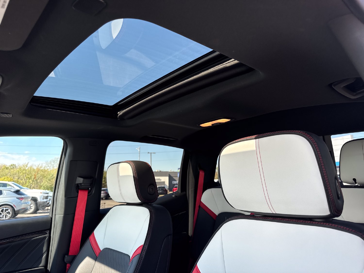 Used 2024 GMC Canyon AT4X AWD/4WD image 20