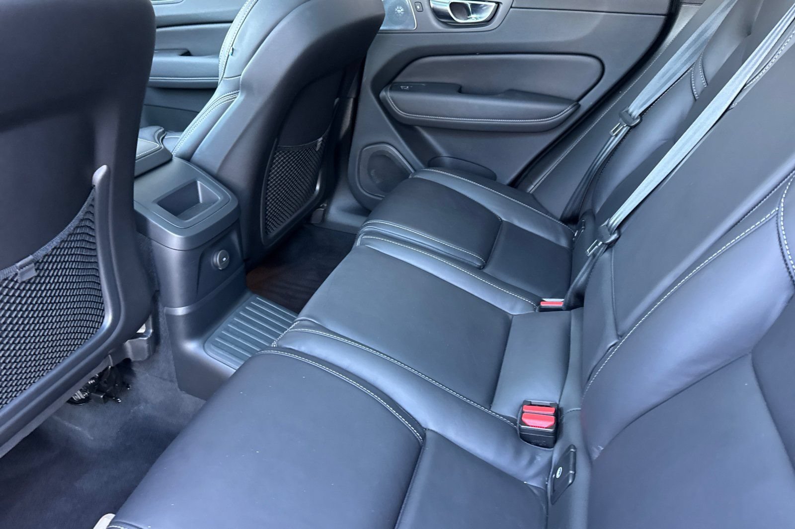 Used 2023 Volvo XC60 T8 Ultimate w/ Protection Package Premier AWD/4WD image 12