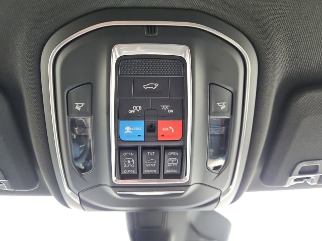 New 2025 Jeep Grand Cherokee Limited w/ Luxury Tech Group II image 48