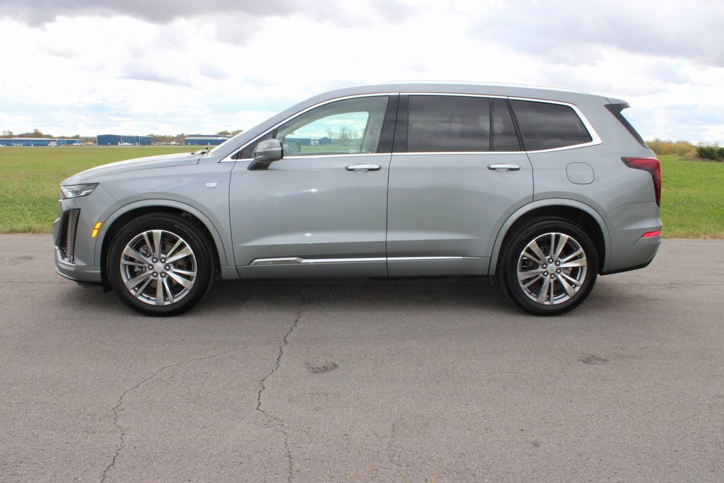 Used 2023 Cadillac XT6 Premium Luxury image 4