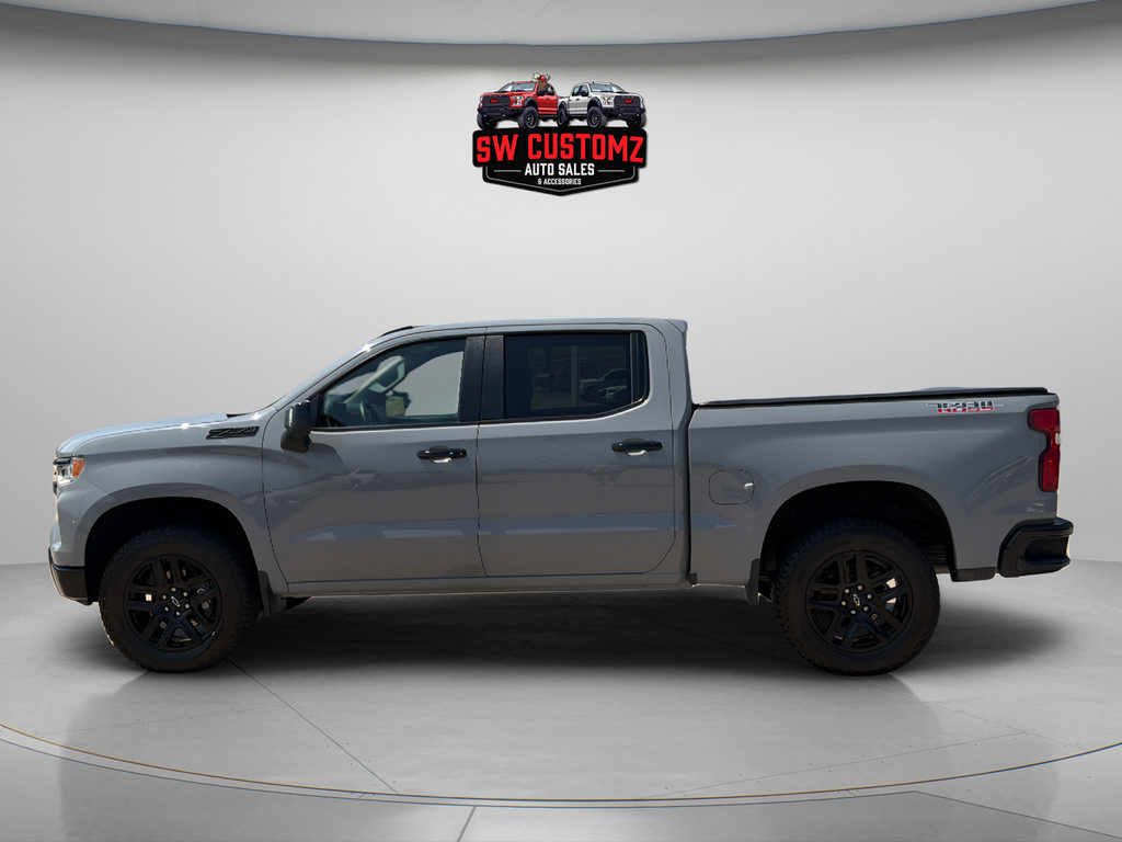 Used 2024 Chevrolet Silverado 1500 LT Trail Boss w/ Convenience Package II AWD/4WD image 4