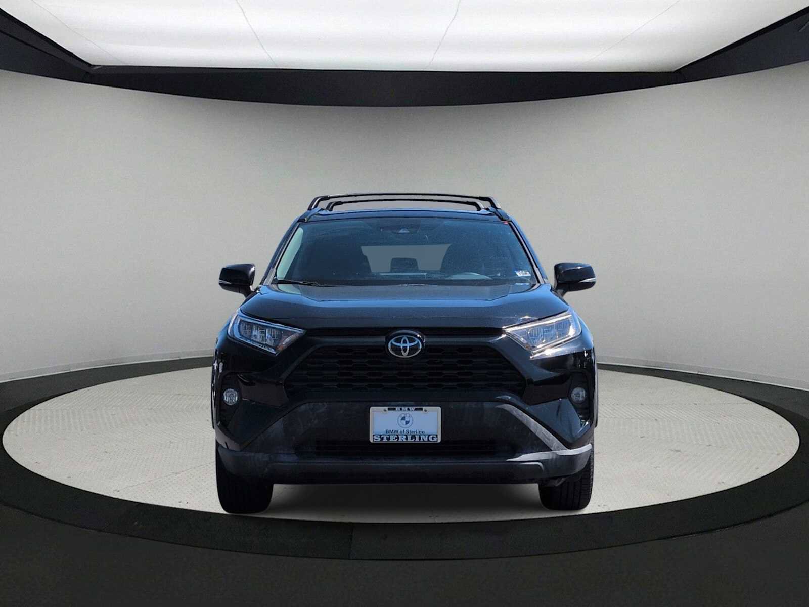 Used 2020 Toyota RAV4 XLE w/ Convenience Package image 3