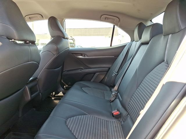 Used 2019 Toyota Camry SE w/ Carpet Mat Package FWD image 10