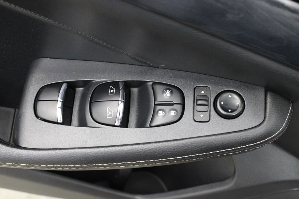 Used 2023 Nissan Maxima Platinum w/ Sport Mat Group FWD image 20
