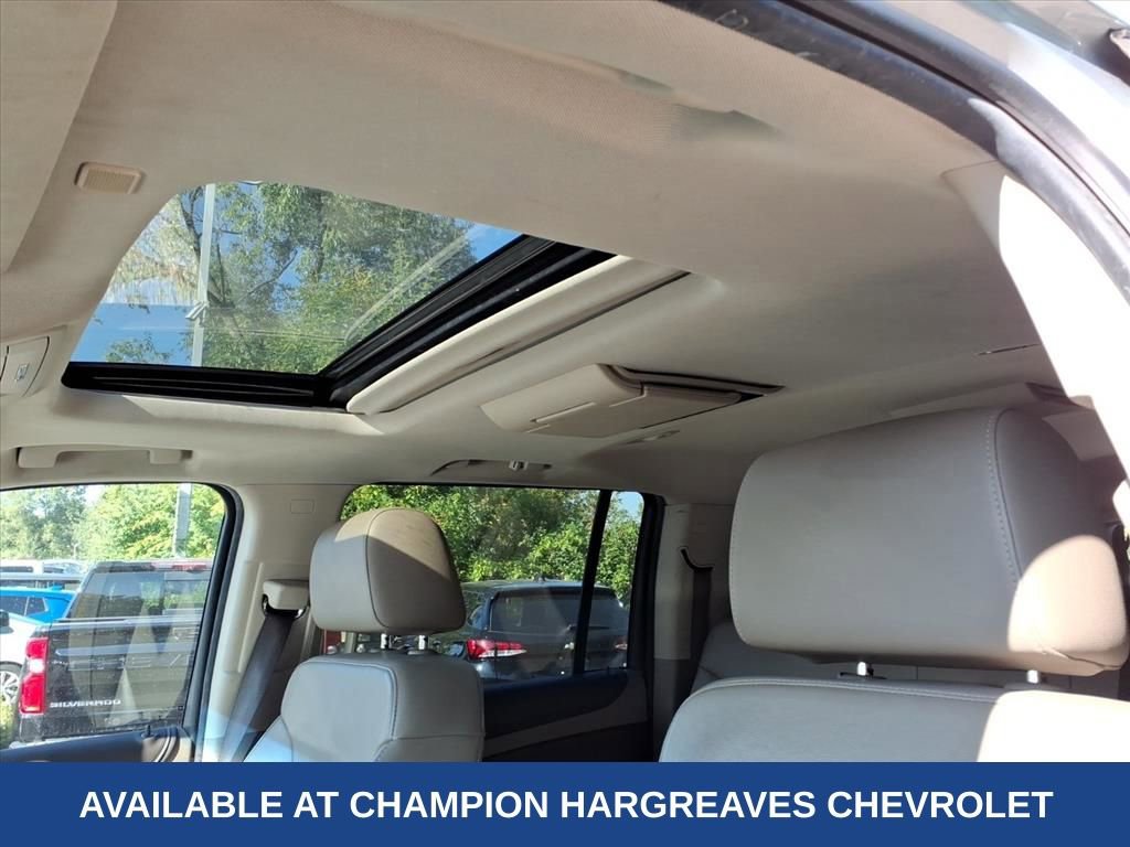 Used 2020 Chevrolet Suburban LT image 23