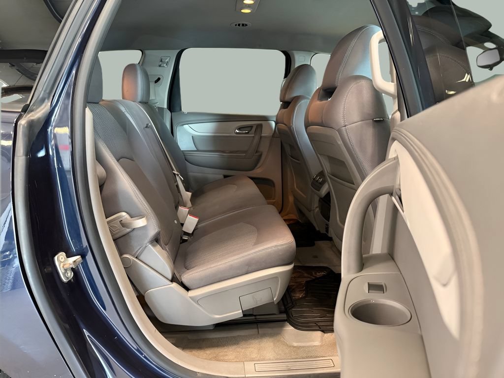 Used 2015 Chevrolet Traverse LS FWD image 28