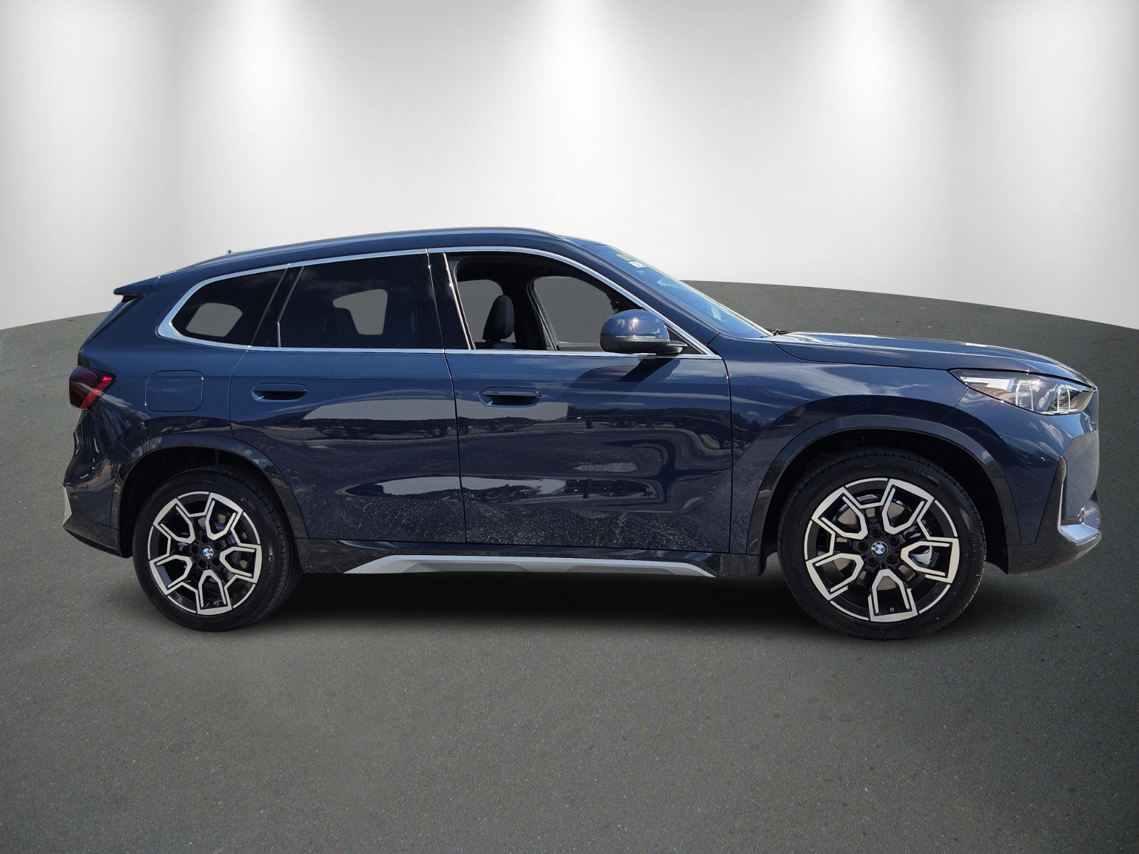 New 2026 BMW X1 xDrive28i w/ Technology Package image 8