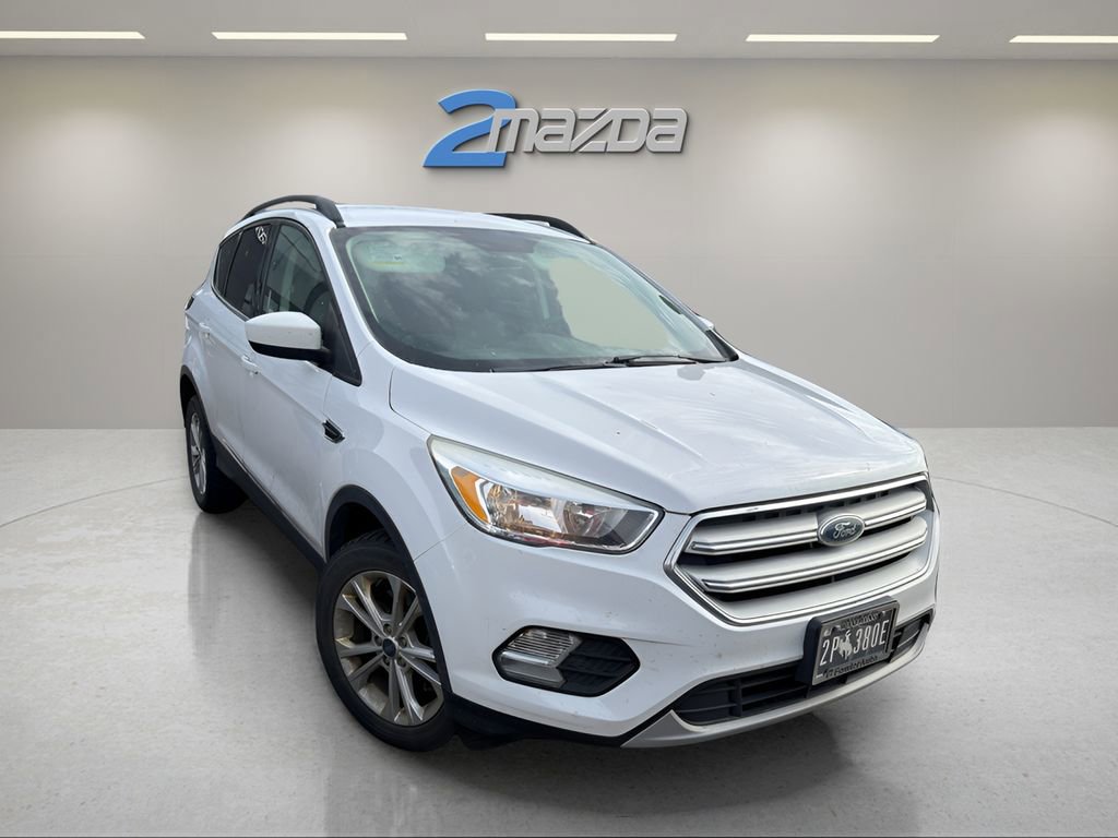 Used 2018 Ford Escape SE image 3