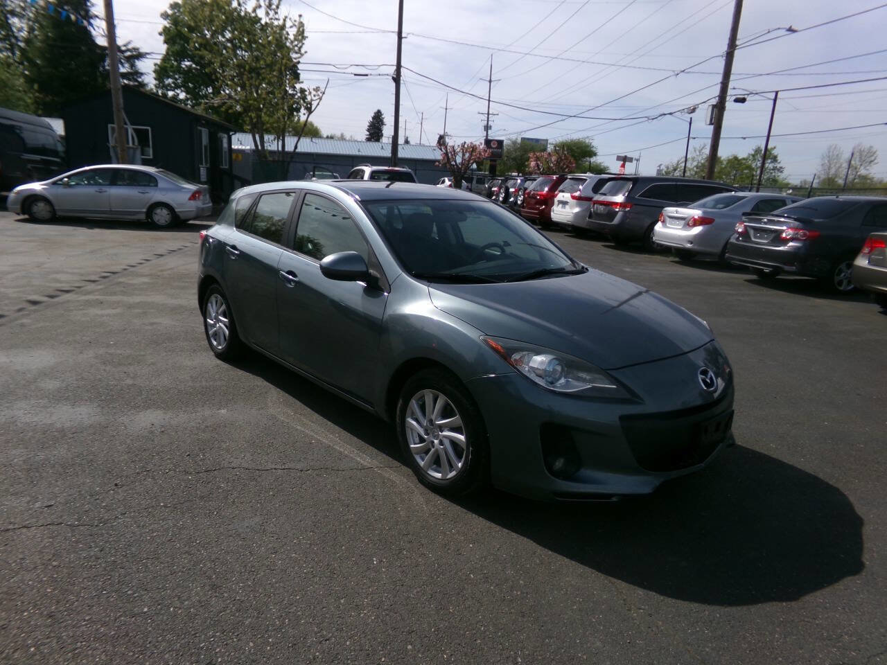 Used 2012 MAZDA MAZDA3 i Grand Touring w/ Tech Pkg FWD image 4