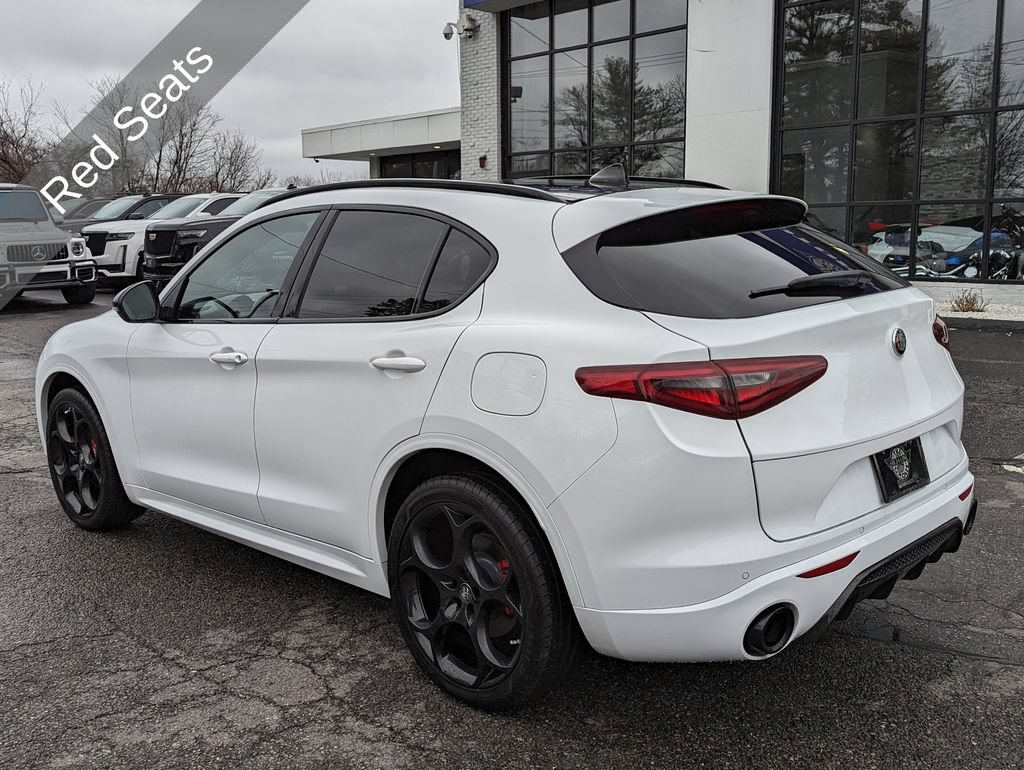Used 2022 Alfa Romeo Stelvio Veloce AWD/4WD image 12