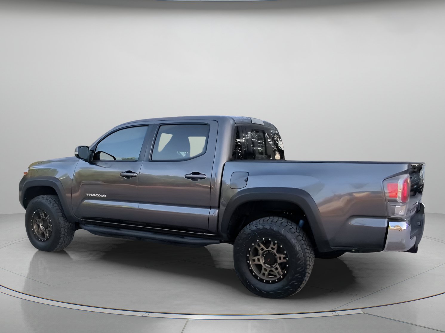 Used 2021 Toyota Tacoma TRD Off-Road AWD/4WD image 16