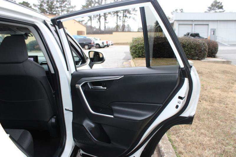 Used 2020 Toyota RAV4 XLE AWD/4WD image 21