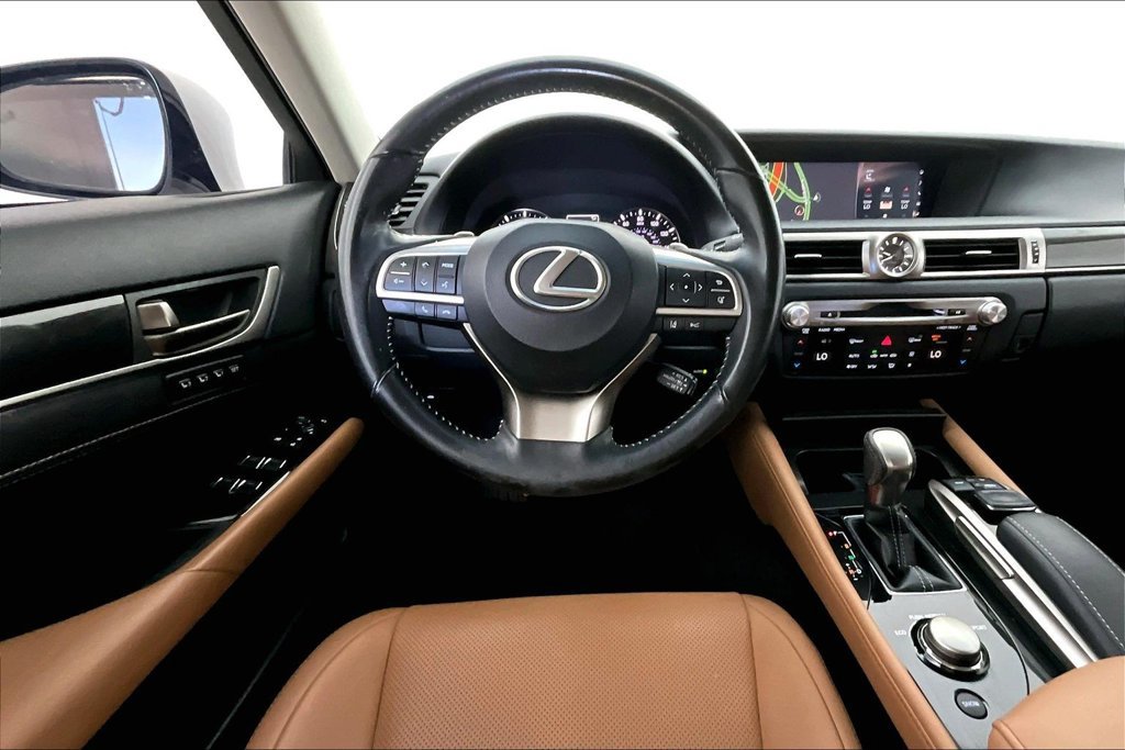Used 2017 Lexus GS 200t RWD image 6