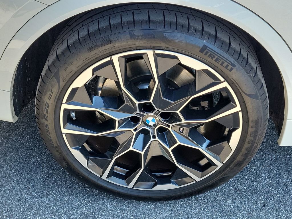 Used 2023 BMW X7 xDrive40i w/ Executive Package image 13