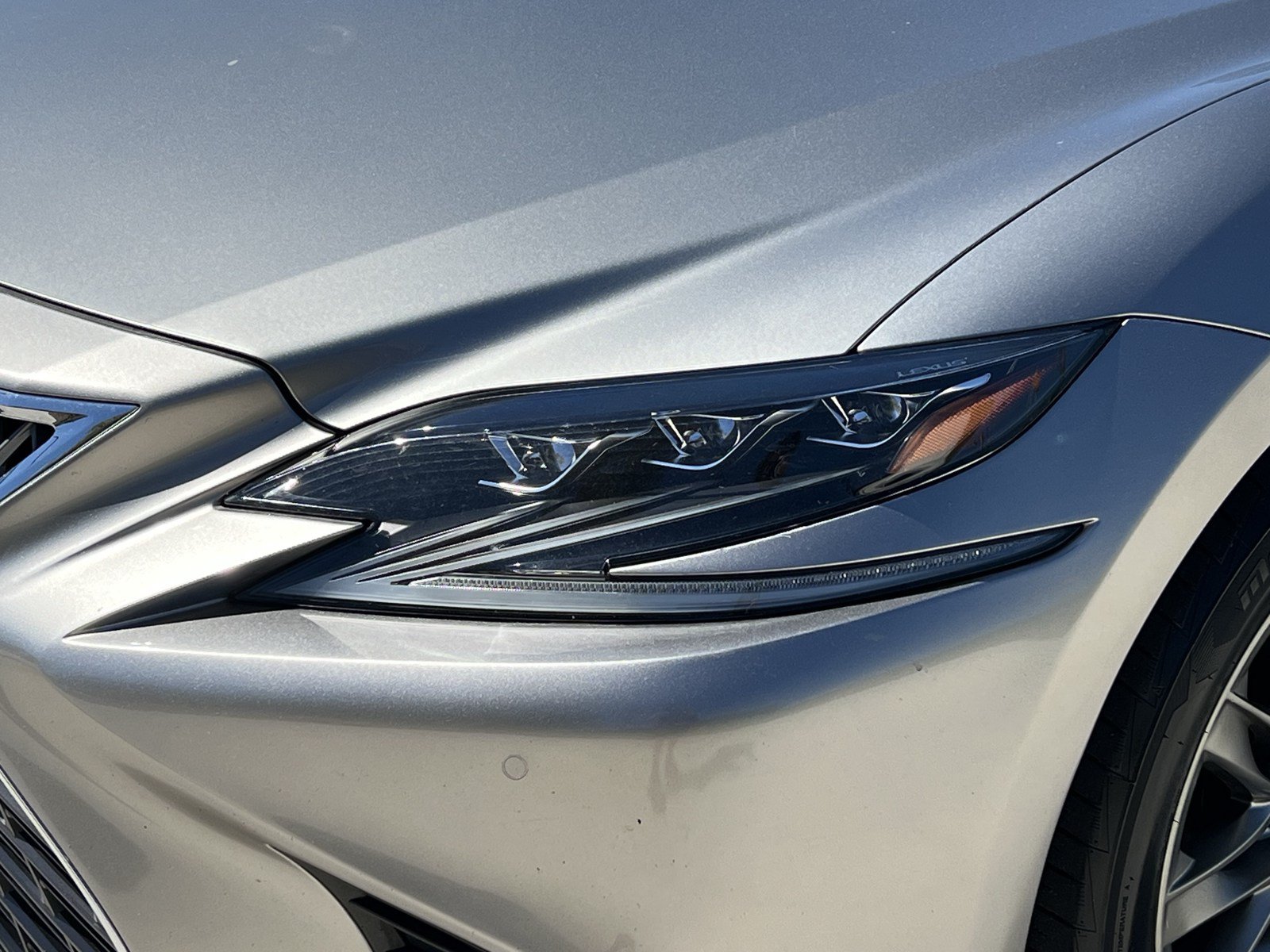Used 2018 Lexus LS 500 w/ Accessory Package (Z2) RWD image 11