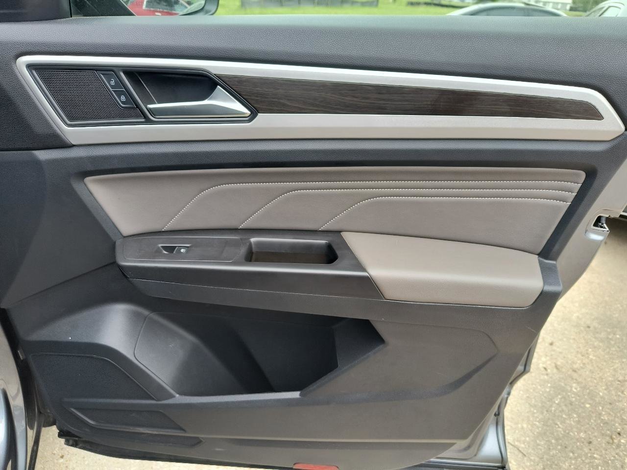 Used 2022 Volkswagen Atlas SE image 24