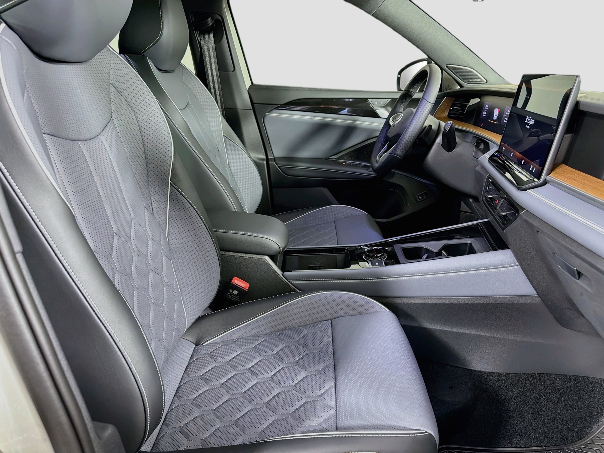 New 2027 Volkswagen Tiguan SEL R-Line AWD/4WD image 26