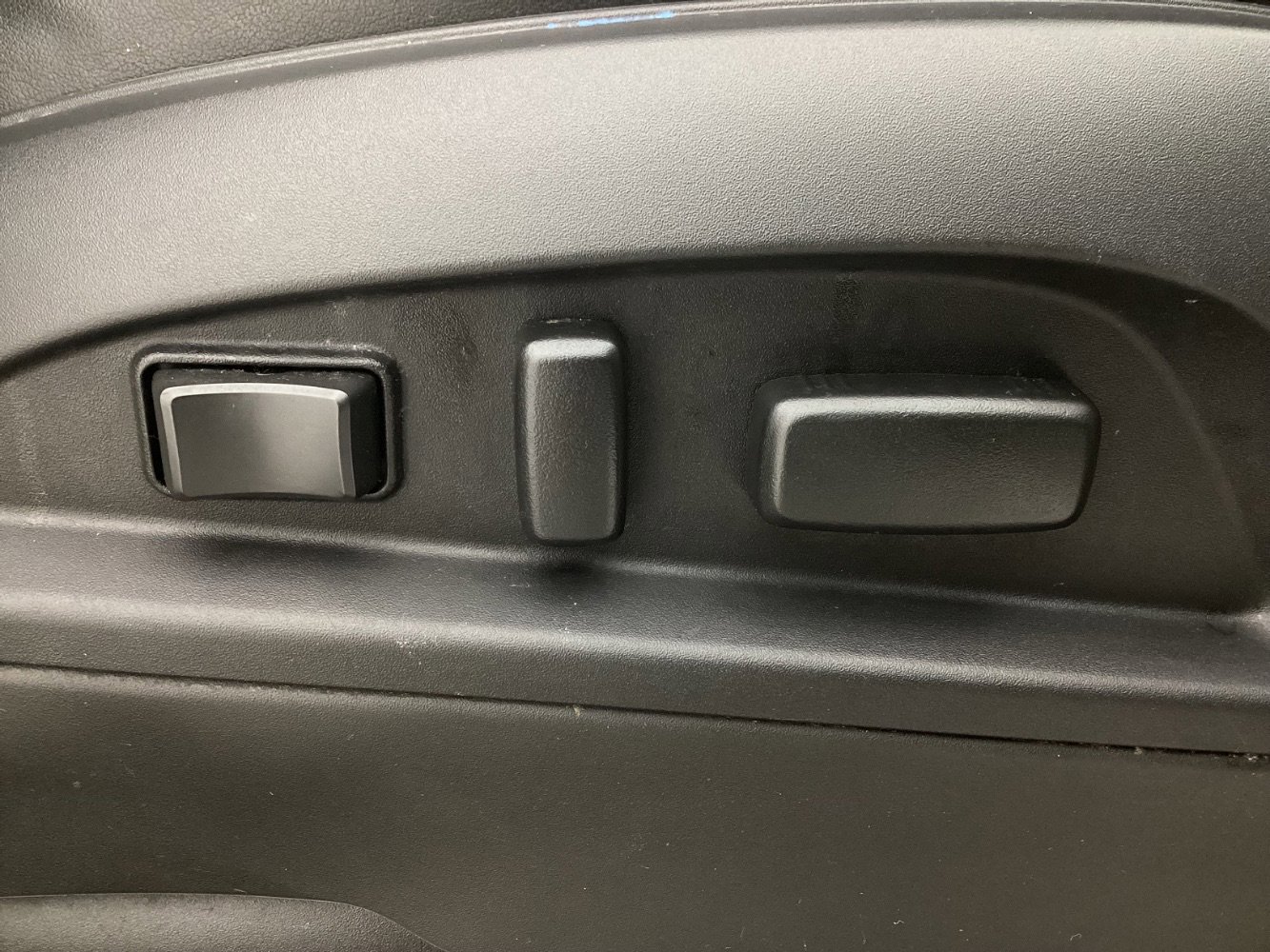 Used 2016 Chevrolet Equinox LTZ w/ Enhanced Convenience Package image 39