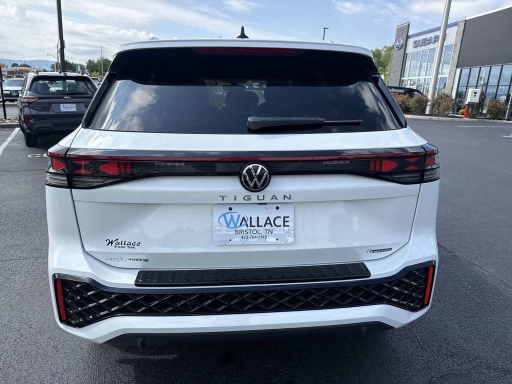 New 2026 Volkswagen Tiguan SEL R-Line AWD/4WD image 5