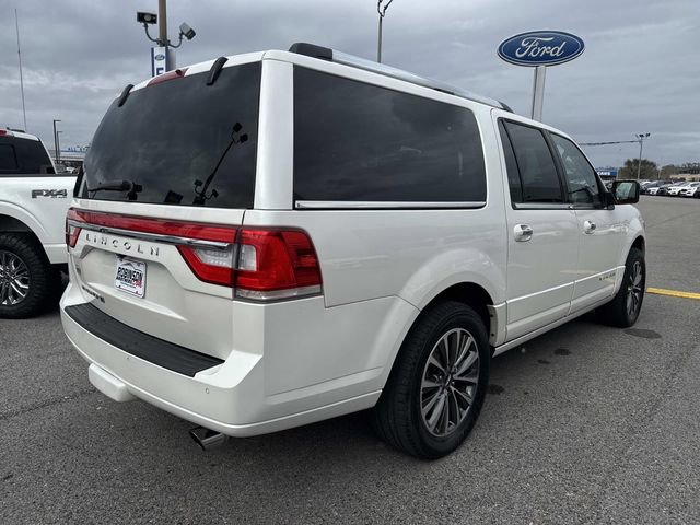 Used 2017 Lincoln Navigator L Select image 5