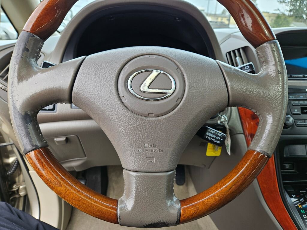 Used 2003 Lexus RX 300 2WD image 16