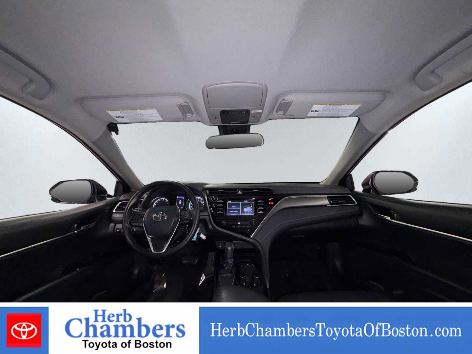 Used 2018 Toyota Camry SE FWD image 4