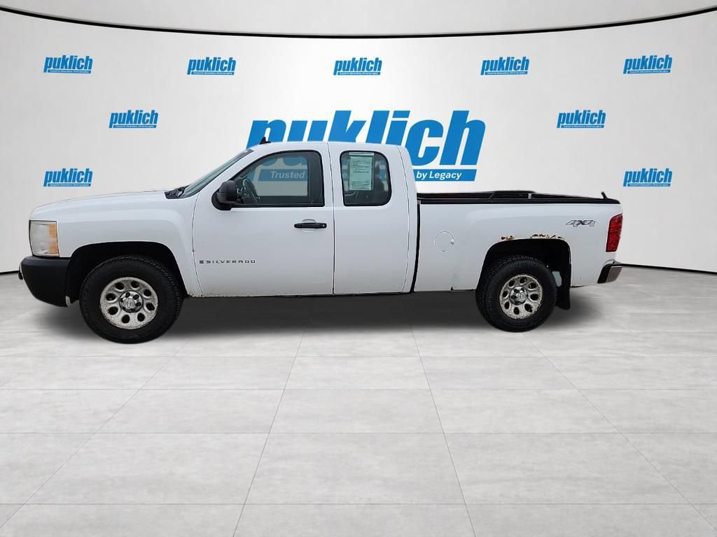 Used 2009 Chevrolet Silverado 1500 W/T AWD/4WD image 2
