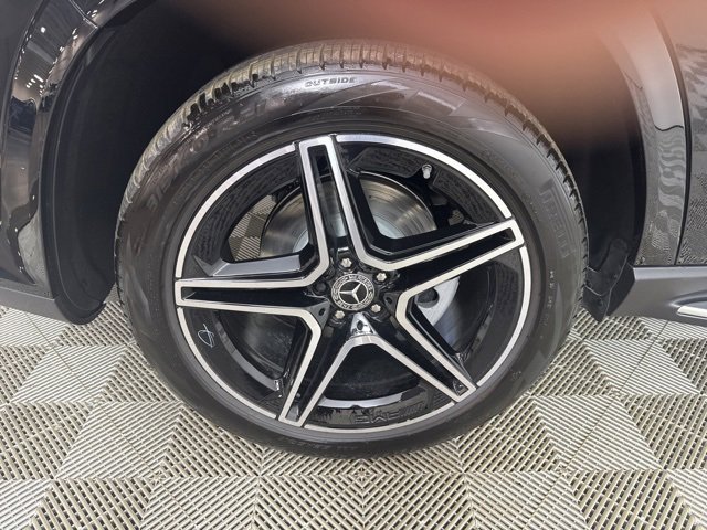 New 2026 Mercedes-Benz GLS 450 4MATIC image 9