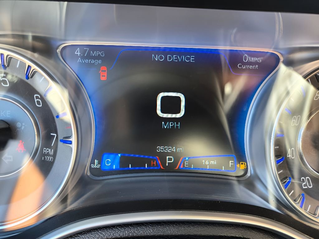 Used 2022 Chrysler 300 Touring L RWD image 16