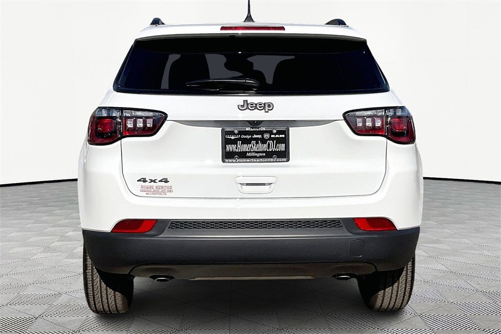 New 2026 Jeep Compass Latitude image 4