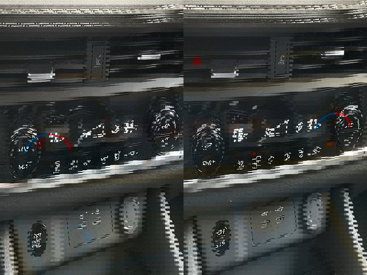 Used 2025 Nissan Rogue SV image 32